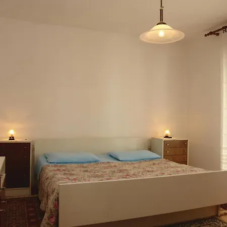 Stunning In With Kitchen Apartman *